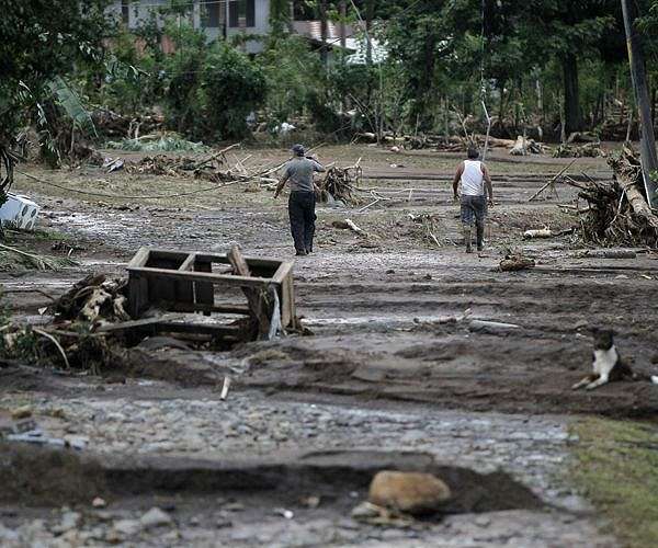 Hurricane Iota weakens to Category 4 on approach to Honduras