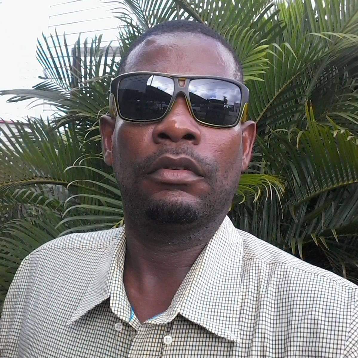 Reg. 6 sports officer remanded for threatening ex-wife with knives