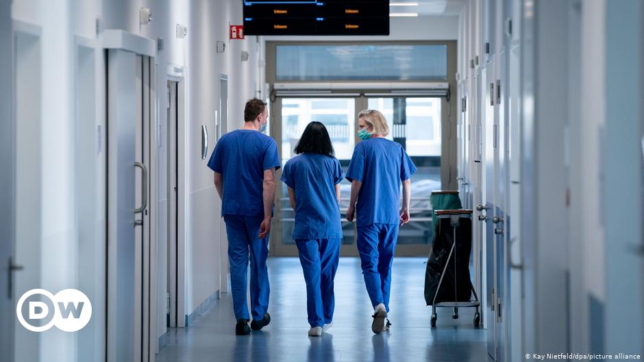 Coronavirus digest: Berlin hospital halts admissions over COVID variant |