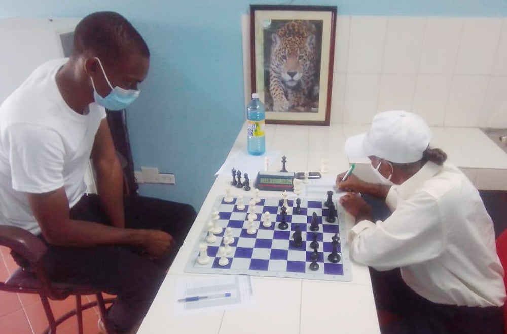 Drayton register win on day one