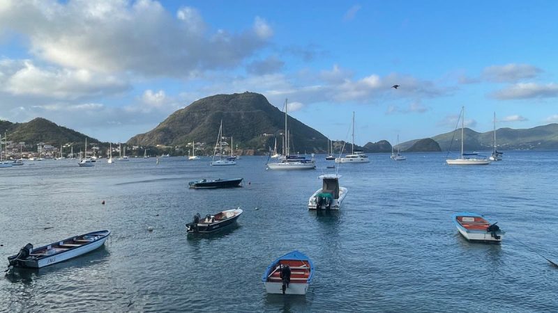 Virus in paradise: France ends mass tourism to Caribbean bolthole