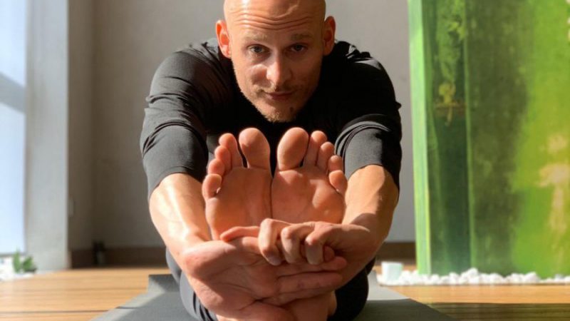 Introducing Konstantin Novikov, a Yoga Guru from Ukraine