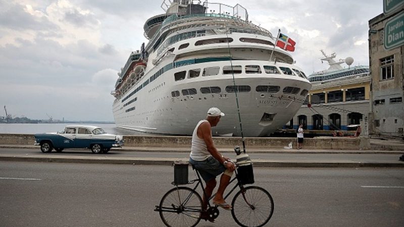 Royal Caribbean to Accept Only Vaccinated Passengers on Next Caribbean