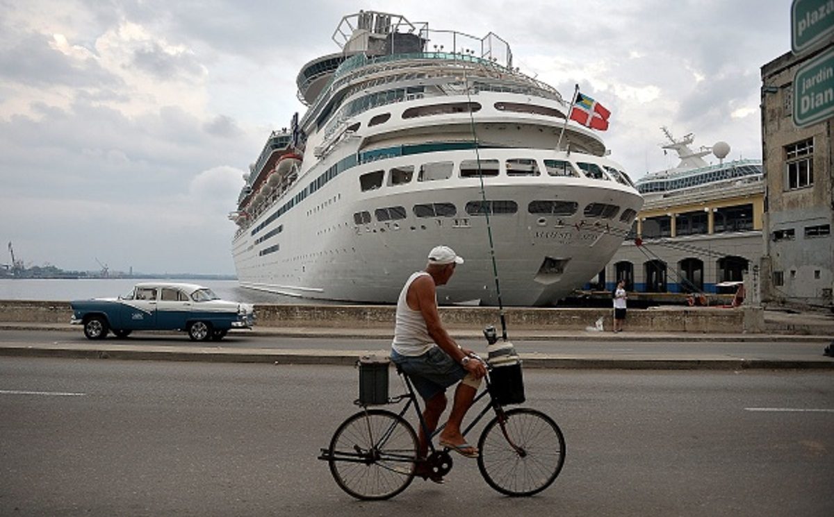 Royal Caribbean to Accept Only Vaccinated Passengers on Next Caribbean