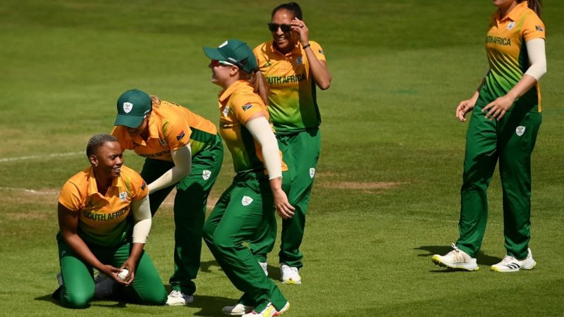 Masabata Klaas four-for, Marizanne Kapp 52 give South Africa first