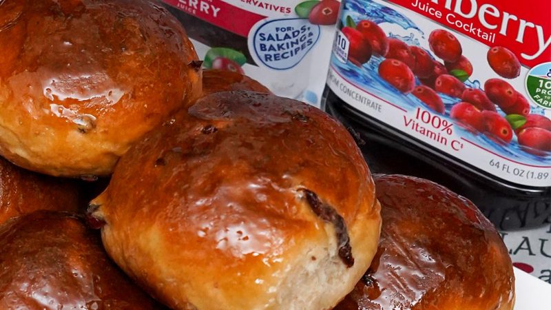 Spiced Christmas Buns
