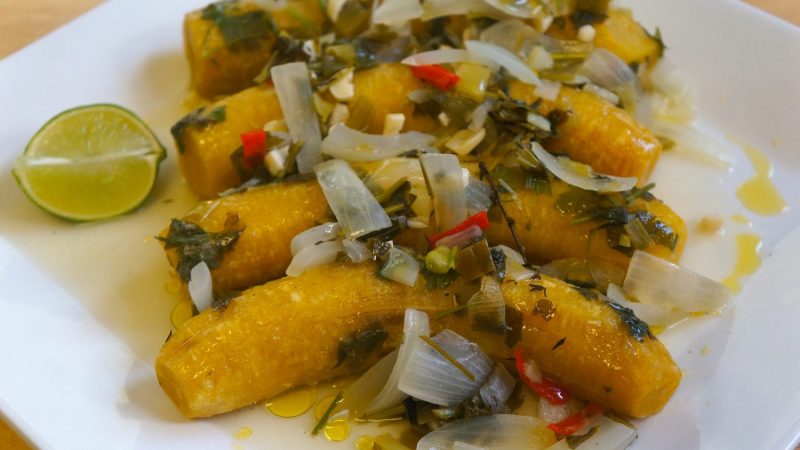 Blaff de Bananes Vertes: A Caribbean Dish Made with Green