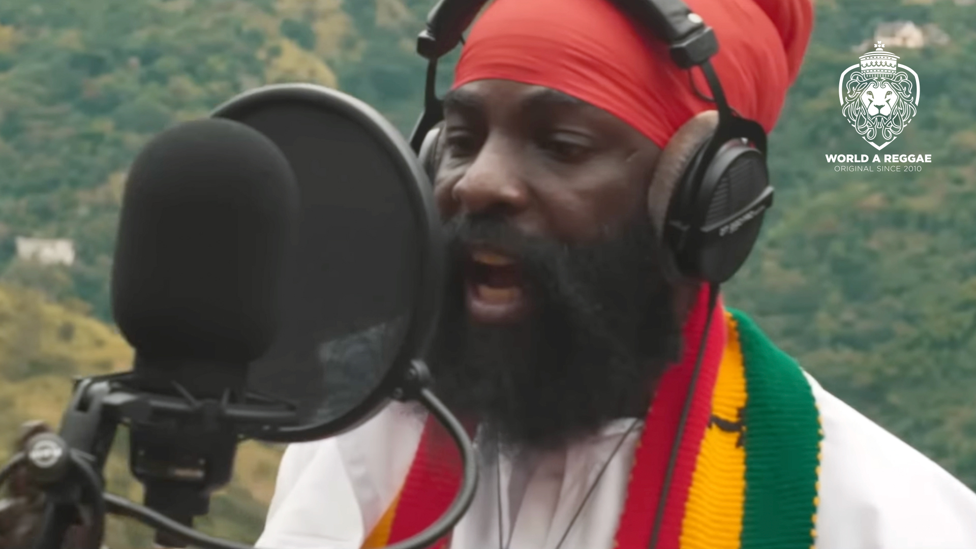 Inna De Yard ft Derajah (Music Video) – World A