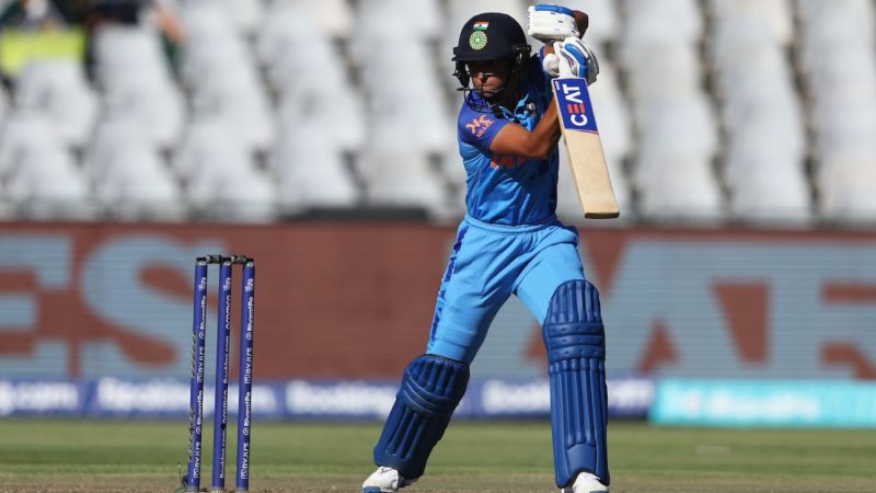 Bates, Matthews, Tahuhu and Harmanpreet move up in women’s T20I