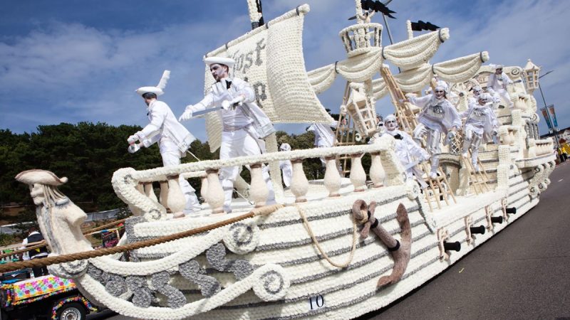 Floral feteing – Flagz goes to Jersey’s Battle of Flowers