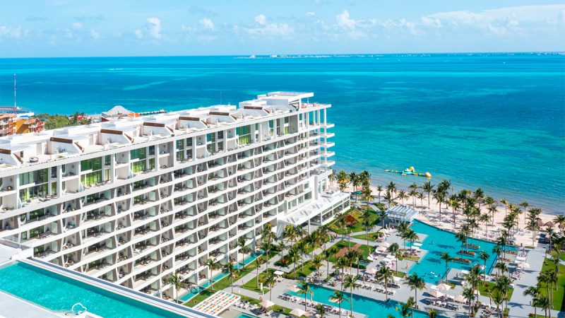 American Airlines Adding More Cancun Flights for Holidays 