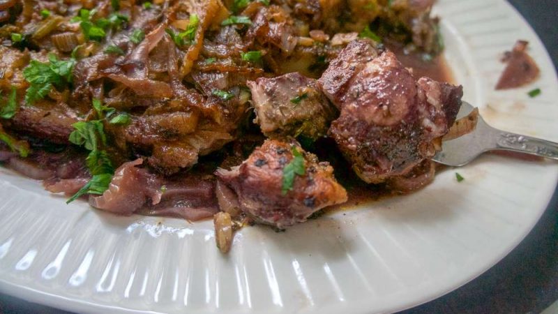 Delicious Roasted Veal with Onion, Fennel, and Shiraz wine