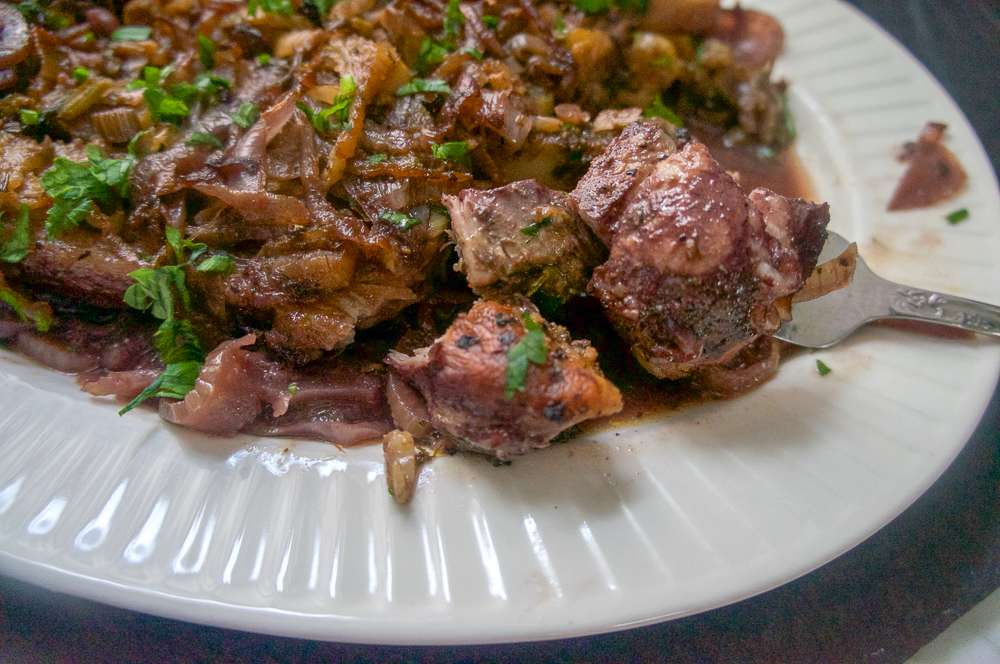 Delicious Roasted Veal with Onion, Fennel, and Shiraz wine