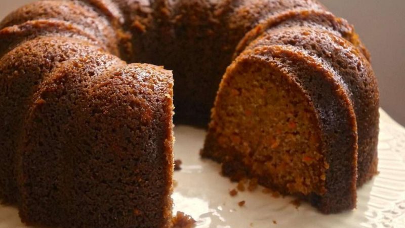 Super Moist Carrot Cake