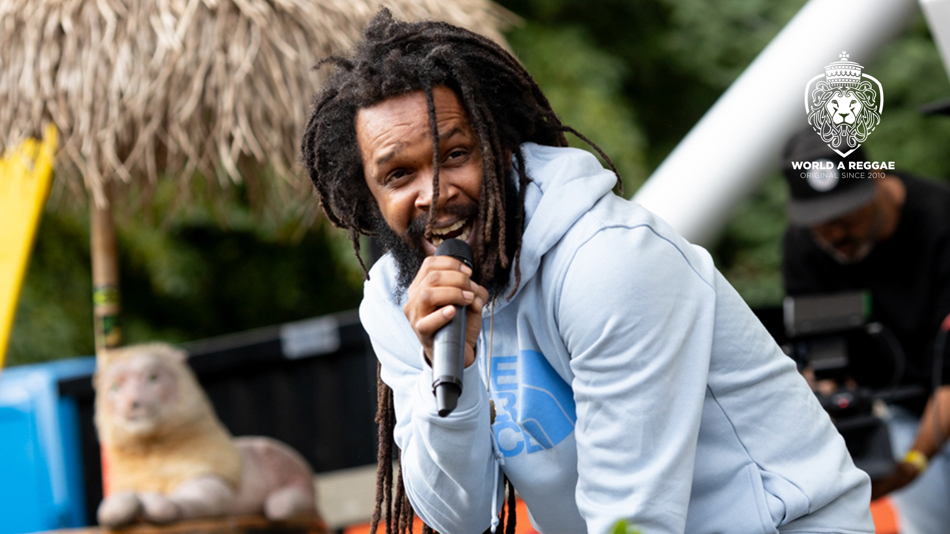 Roots-reggae warrior Micah Shemaiah teaches old school the new way