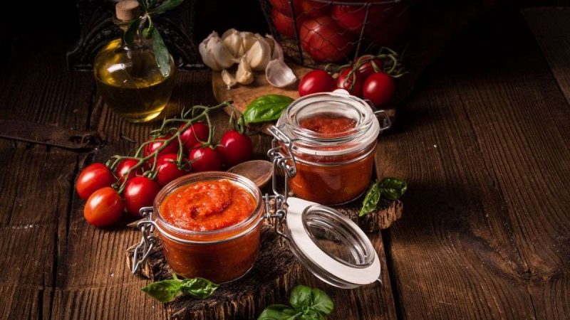 5 Best Tomato Paste Substitutes