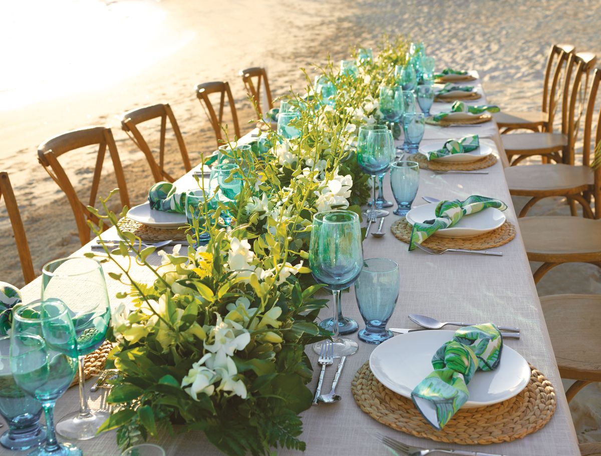 Sandals® Guide to Choosing The Best Wedding Florals
