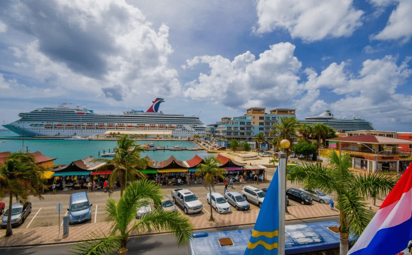 According to Cruise Fever: Aruba is among the top five favorite cruise ports in the Caribbean – English
