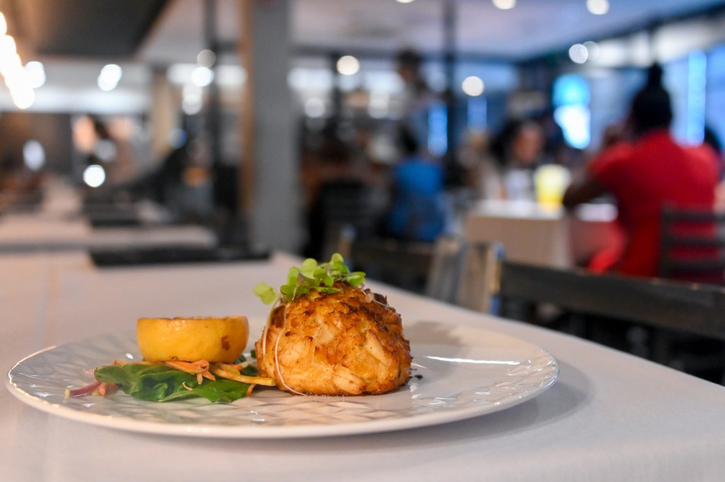 Papi Cuisine, Ikonic Assembly Room win liquor license renewals despite complaints