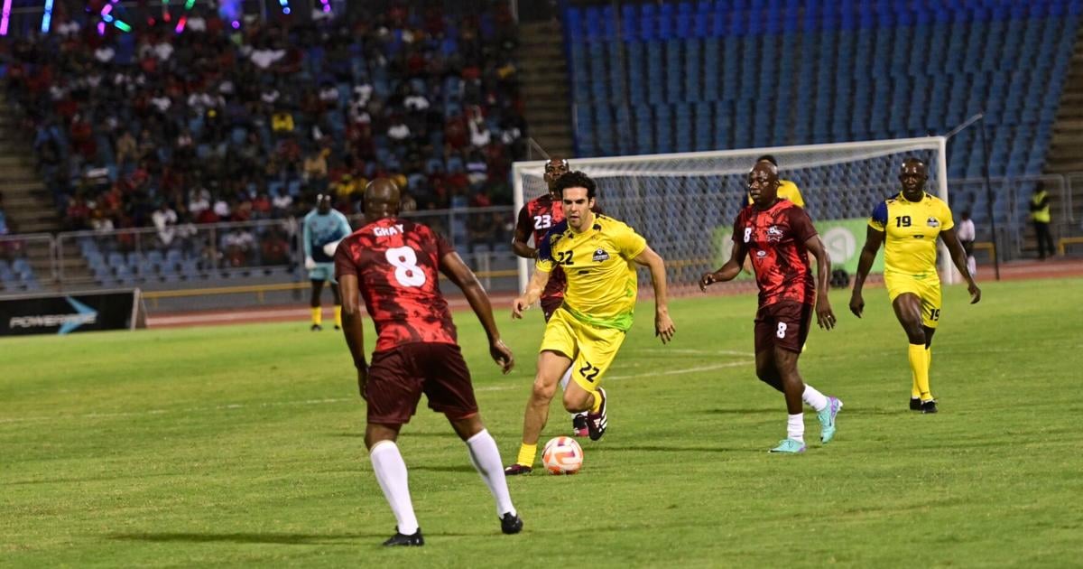 Legends vs All-Stars score big time