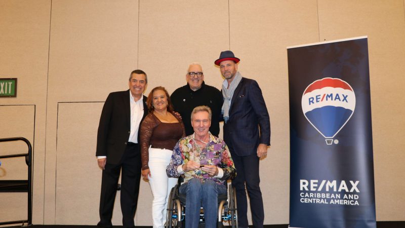 RE/MAX Cayman Islands Honoured With Community Service Award