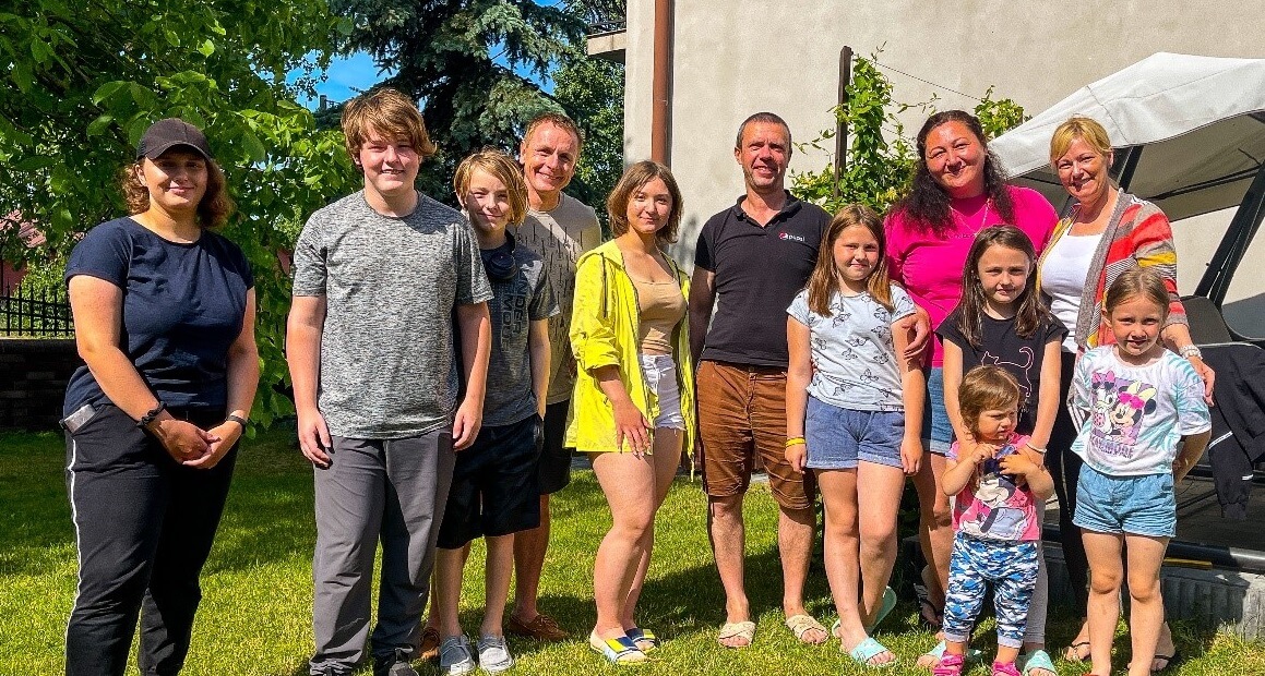 Best Family Volunteer Abroad Programs for Summer 2024