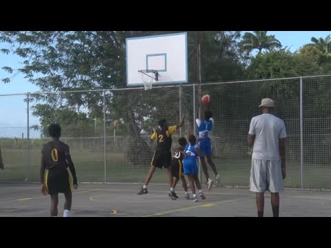 Lodge wins U-15 basketball season opener