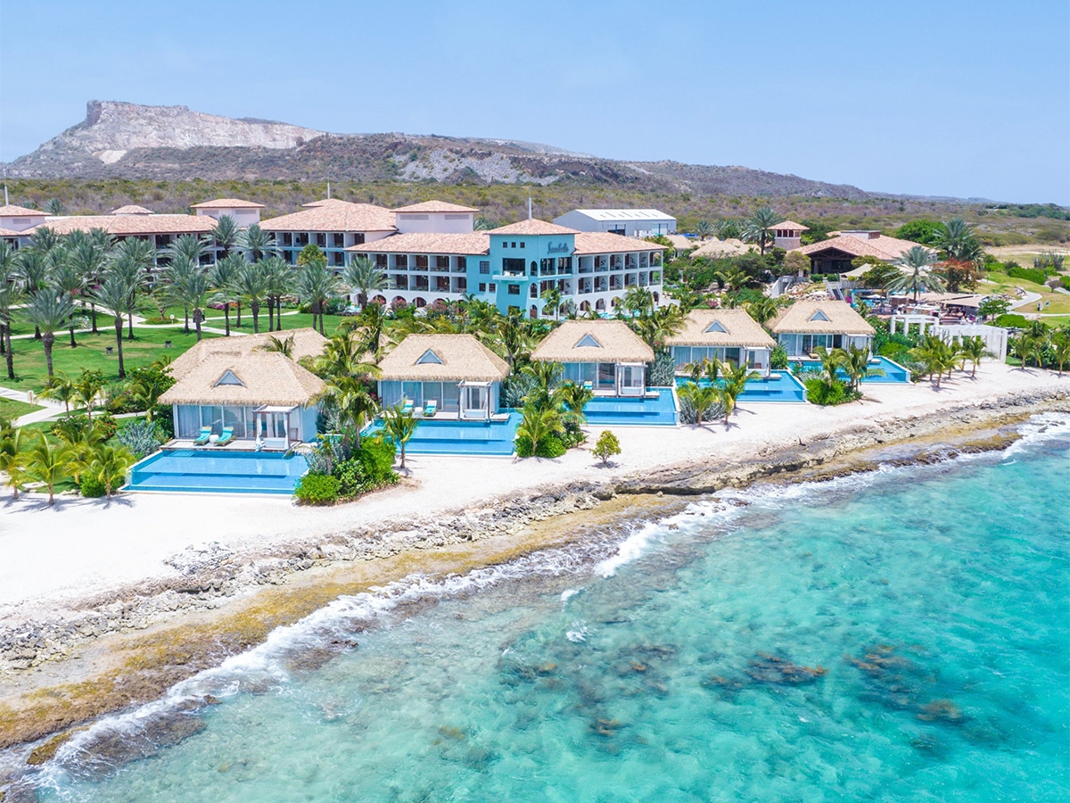 Visitors Keep Flocking to Curacao 