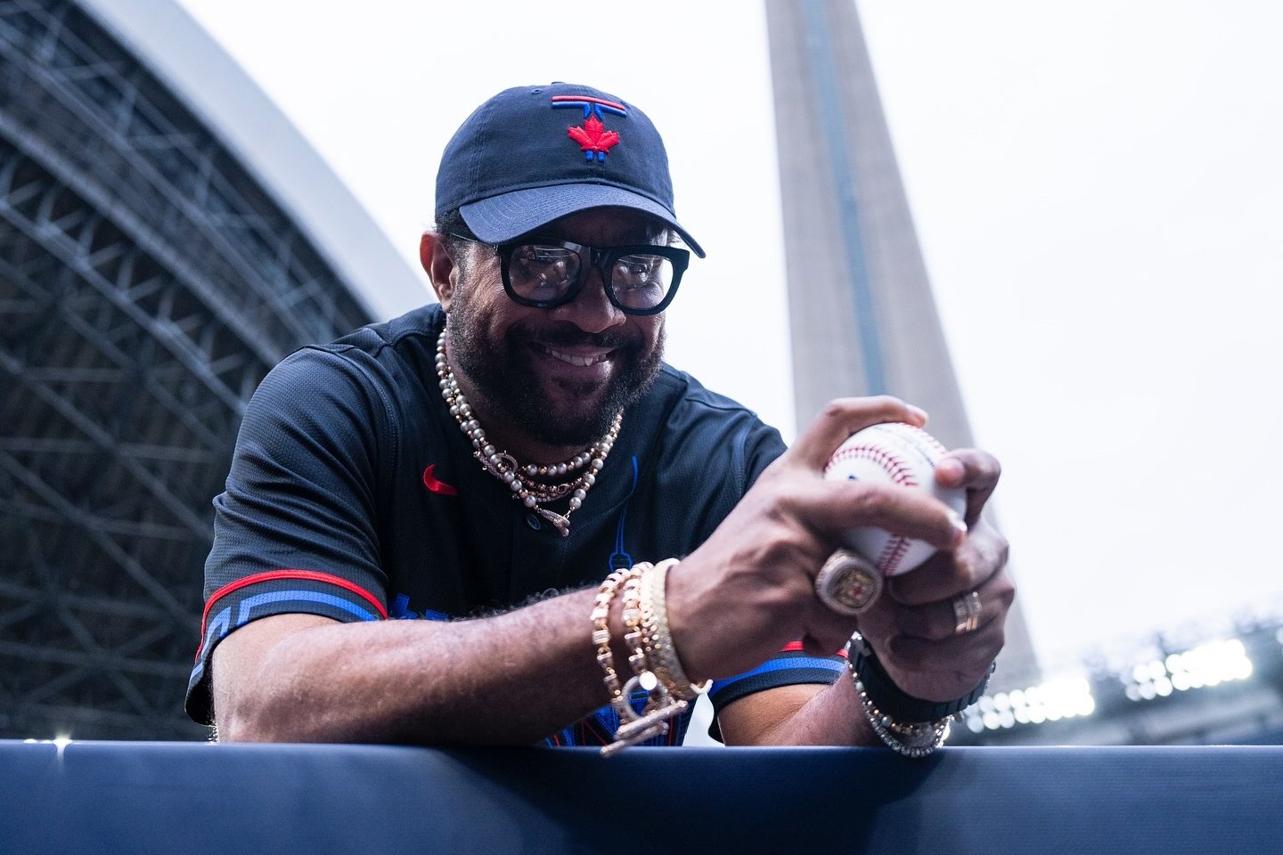 Shaggy Throws Out First Pitch At Toronto Blue Jays Game