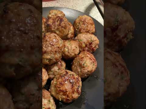 Meatballs With Sauce | CaribbeanPot.com