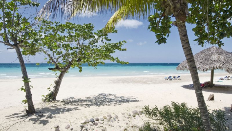 14 Best Places To Travel In April For US Couples