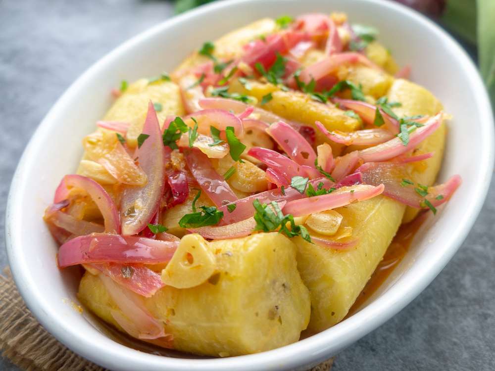 Easy And Delicious Boiled Green Plantains With Garlic And Onion