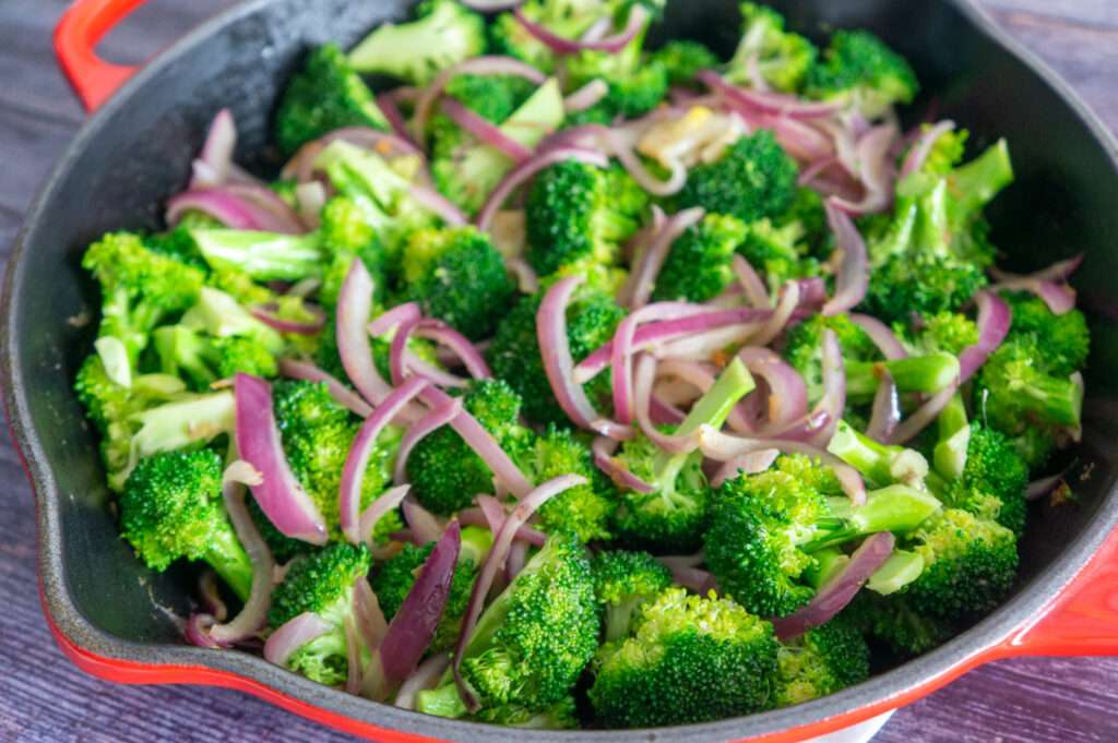 Easy Sautéed Broccoli With Spicy Anchovies Sauce