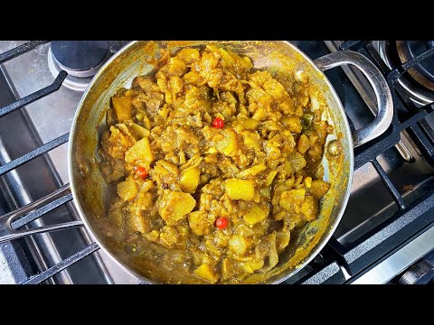 Curry Baigan and Aloo #MeatFreeMondays | CaribbeanPot.com