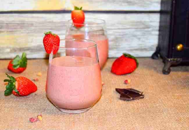 Chocolate Strawberry Nutty Smoothie Recipe