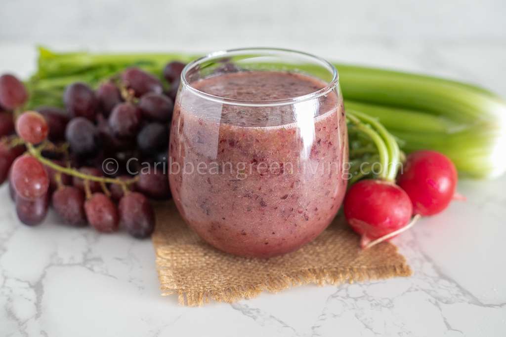 Healthy, Refreshing & Detox Grape Juice With A Twist