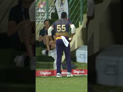 Kieron  Pollard takes a stunner on the boundary 😱