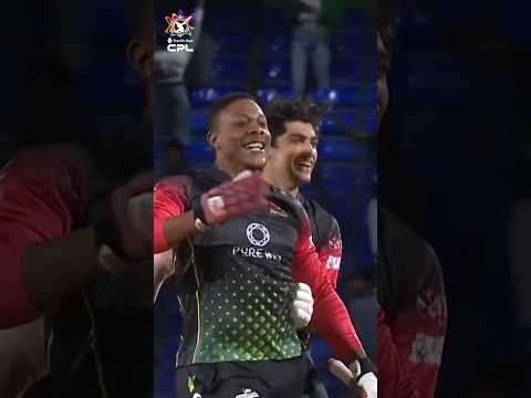 A final ball triller at Warner Park with Sheldon Cottrell and Naseem Shah at the crease 😱