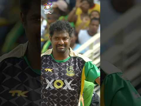 Muthiah Muralidaran bamboozles Shoaib Malik 🤯