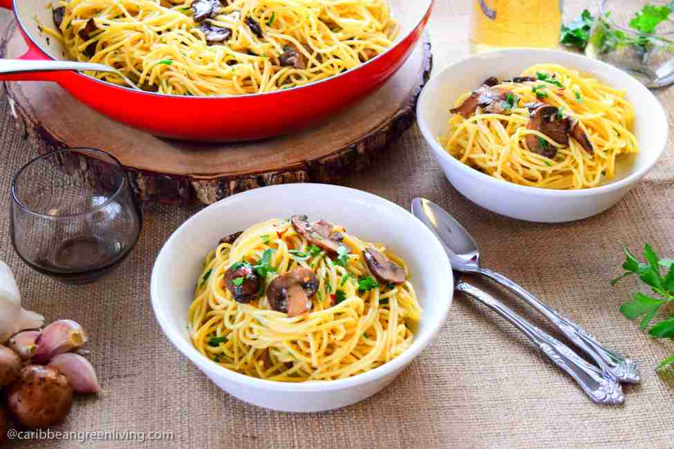 Spaghetti With Garlic And Mushrooms – A Quick & Flavorful