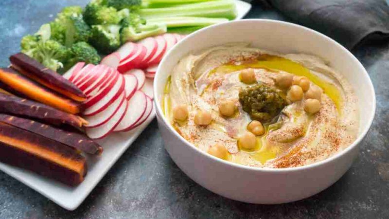 Easy And Tasty Hummus Dip