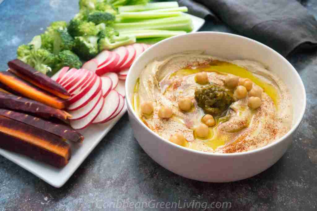 Easy And Tasty Hummus Dip