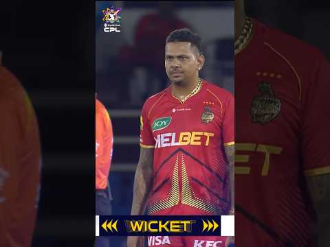 Cool, calm and collected! 😎Sunil Narine is a pro! 🙌