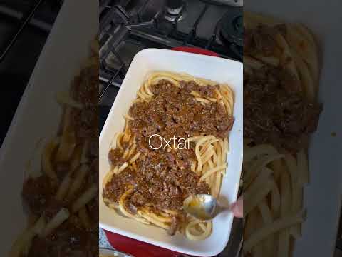 Oxtail Macaroni Pie