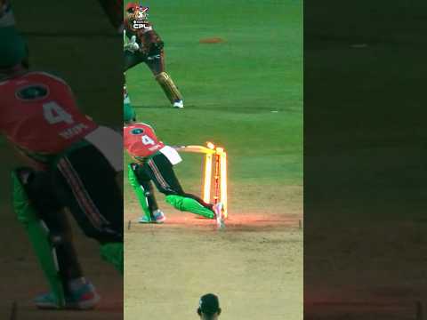 WHICH wicket was crazier? 🤔