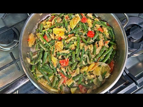 String Beans With Potato And Salted Cod